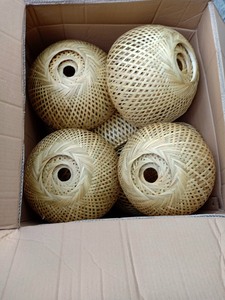 Lanterne en bambou naturel traditionnel vietnamien, lampe suspendue en osier de bambou faite à la main pour Restaurant 99GD - Product Image 4