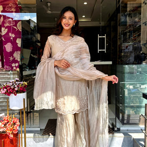 Conjunto de Salwar Kameez de Georgette Sintética Bordada con Dupatta con Cuentas, Traje Étnico para Mujer, Ropa para Fiestas y Bodas - Product Image 1