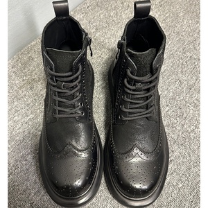 Botas de Cuero Retro con Grabado, Botas de Trabajo para Exteriores, Teñidas a Mano, con Suela Gruesa de Piel de Vaca, Botas Británicas de Tobillo - Product Image 3