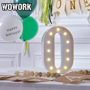 أضواء ليد كبيرة كلاسيكية من WOWORK لعام 2024 أضواء كرنفال بأحرف وأرقام لتزيين حفلات المنزل