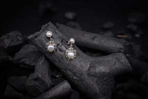 ต่างหูเงินแท้ 925 ประดับมุกน้ำจืดสำหรับผู้หญิง เครื่องประดับที่มีสไตล์และสง่างามสำหรับงานแต่งงาน งานปาร์ตี้ ของขวัญ และการสวมใส่ในชีวิตประจำวัน - Product Image 4