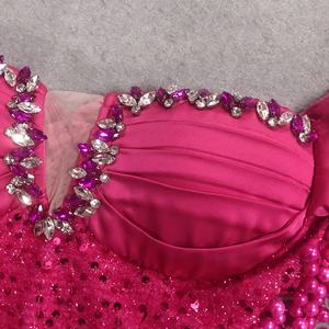 فستان سهرة فاخر بتصميم حورية البحر باللون الوردي الساطع مع ترتر وكريستال وأحجار الراين للحفلات والمناسبات - Product Image 4