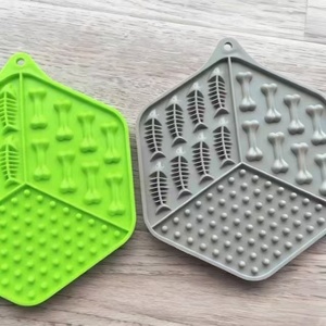 Tapis de léchage en silicone pour chien, gamelle anti-étouffement pour animaux, favorise la digestion, produits pour animaux avec ventouse - Product Image 6