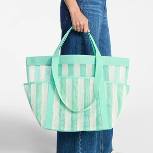Sac de plage en filet personnalisé en gros, sac fourre-tout réutilisable multi-poches, sac fourre-tout en filet rouge à carreaux pour femmes - Product Image 3