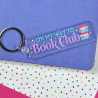 Porte-clés en acrylique pour club de lecture, cadeau pour les amoureux des livres, porte-clés personnalisé mignon, breloques en plastique acrylique imprimées sur mesure