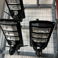Projecteur LED Solaire Tout-en-Un Extérieur IP66 avec Caméra de Surveillance pour Éclairage Public Routier 300W