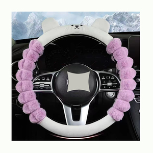 Housse de <span class=keywords><strong>volant</strong></span> <span class=keywords><strong>en</strong></span> <span class=keywords><strong>fourrure</strong></span> d'ours rose <span class=keywords><strong>en</strong></span> gros pour voiture, housse de <span class=keywords><strong>volant</strong></span> décorative pour voiture, housse de <span class=keywords><strong>volant</strong></span> universelle de 38 cm - Product Image 1