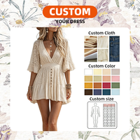 Robe courte beige bohème personnalisée OEM avec dentelle, col en V, manches évasées à volants et boutons pour femme – Idéale pour les vacances décontractées à la plage ou l'été
