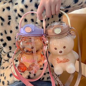 Nouvelle gourde d'eau portable en plastique grande capacité avec paille, motif ours mignons, haute qualité, pour étudiants, idéale pour l'été - Product Image 1