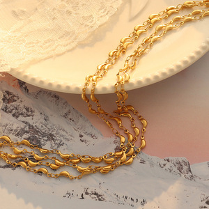 <span class=keywords><strong>Collier</strong></span> Minimaliste Chic Plaqué Or 18K avec Pendentif <span class=keywords><strong>Dauphin</strong></span> Scintillant – Nouveauté Bijoux pour Femme en Gros - Product Image 5