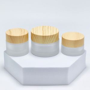 Envase Cosmético de Vidrio Esmerilado de 50g con Tapa de Color Madera, Frasco Redondo de Vidrio con Etiqueta Personalizada para Crema Cosmética - Product Image 5