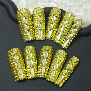 เล็บปลอมอะคริลิคทำมือขายส่ง ทรงเหลี่ยมเต็มเล็บ ประดับเพชรเต็มเล็บสีเหลือง ดีไซน์สวย สามารถปรับแต่งได้ - Product Image 3