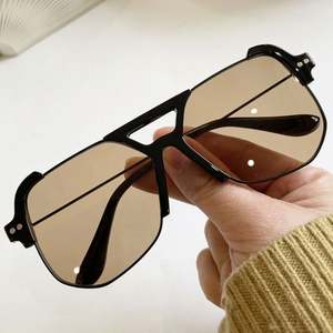 Nouvelles Lunettes de Soleil Pilote Demi-Monture Surdimensionnées Rétro Tendance 2022 pour Hommes et Femmes avec Verres Transparents - Product Image 2