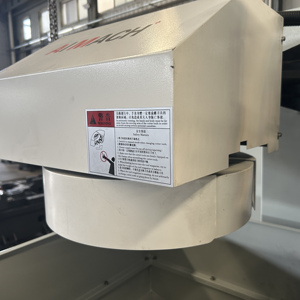 Xk7110 3 अक्ष मिनी धातु डेस्कटॉप cnc मिलिंग मशीन सीएनसी मोड़ और मिलिंग मशीनिंग भागों - Product Image 5