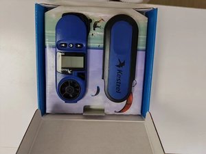 เครื่องวัดความเร็วลมแบบพกพาเคสเทล 1000/เครื่องวัดความเร็วลมพร้อมจอ LCD สะท้อนแสง อัปเดตทุก 1 วินาที ปิดอัตโนมัติ สีฟ้า - Product Image 5