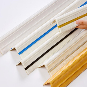 Cornice Adesiva 3D per Soffitto, Striscia Decorativa Impermeabile per Soggiorno, Soffitto Semplice 14 CM * 9 Metri - Product Image 1