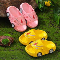 Chaussures de douche d'été pour salle de bain pour garçons et filles, antidérapantes, design de dessin animé mignon, fermeture à enfiler pour la maison.