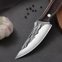 Couteau de cuisine forgé avec poignée unique à boucle de maintien, lame affûtée martelée à la main, manche en bois massif pour usage domestique et camping en extérieur