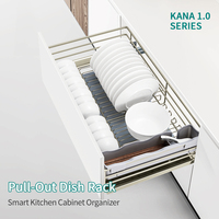 Panier de rangement coulissant peu encombrant pour cuisine de camping-car et installation dans des armoires étroites et compactes