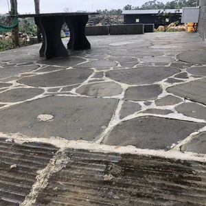 Pierre de marche irrégulière en suède et pierre naturelle - Product Image 1