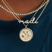 Collier Pendentif Médaillon Porte-Bonheur en Argent Sterling 925 Plaqué Or Gemnel avec Breloques Clé, Lune, Cœur, Fer à Cheval, Soleil et Zircon Cubique