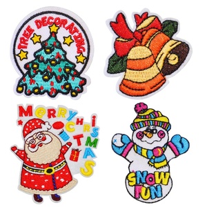 Preciosos Accesorios Navideños, Parches Termoadhesivos para Ropa, Parches Navideños Tejidos con Dibujos Animados Personalizados - Product Image 4