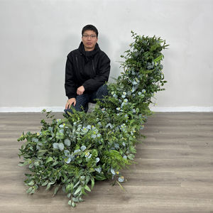 Camino de Mesa de Flores Artificiales de Seda - Plantas Verdes Realistas de Alta Simulación, Impermeables, Tamaño Personalizable para Bodas y Negocios - Product Image 1