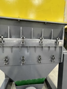 Máy nghiền Nhựa Xoay công nghiệp cho chai nước bằng nhựa và nguyên liệu nhựa PP - Product Image 4