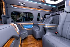 Kit de conversion intérieur de véhicule utilitaire sport (VUS) en cuir premium, sièges de capitaine électriques de luxe avec massage, ventilation et chauffage, kit complet de mise à niveau de la cabine - Product Image 2