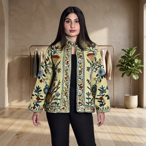 Blazer à col mandarin brodé de fleurs pour femmes, veste en polyester tissé pour occasions spéciales, design fait main, longueur normale, manches longues - Product Image 1
