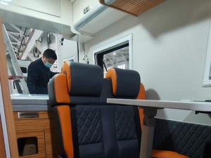 Autocaravana de Negocios SAIC Maxus V90 con Techo Alto, RV de Lujo con Recepción VIP, Camper Ejecutivo de 6 Plazas - Product Image 5
