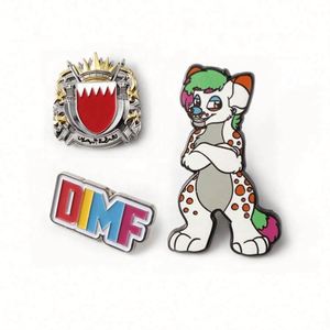 Machine de fabrication de badges émaillés à prix abordable, haute qualité, vente en gros d'usine, découpe, impression, plaqué or, motif animal mignon de dessin animé - Product Image 3