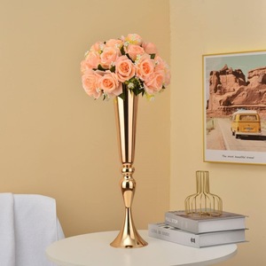 Luxury Gold Metal Vase Flower Stand for Wedding Banquet Decoration Party <strong>Centrepiece</strong> for <strong>Dining</strong> <strong>Table</strong> - Product Image 2