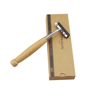 <strong>Double</strong> <strong>Edge</strong> Safety <strong>Razor</strong> with Long Natural Bamboo Handle - Product Image 3