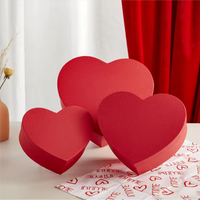 Vente en gros d'emballages en carton de haute qualité boîtes à fleurs rouges en forme de coeur boîte cadeau en forme de coeur pour la Saint-Valentin