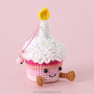 Petit pendentif mignon gâteau au Crochet fait main <span class=keywords><strong>d</strong></span>écoratif pour idée cadeau <span class=keywords><strong>d</strong></span>'<span class=keywords><strong>anniversaire</strong></span> - Product Image 1