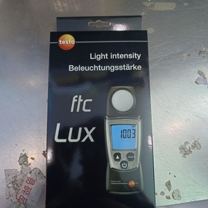 Testeur de luminosité numérique Testo 540 pour la mesure de LED/Lux/Foot Candle - Product Image 6