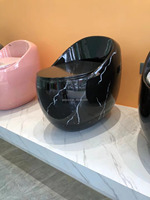 Toilette suspendue au mur doré marbre oeuf noir toilette rouge lavabo évier petite salle de bain toilette cuvette