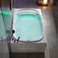 Moderna Bañera de Hidromasaje Acrílica para Interiores con Cortina de Agua Iluminada, Control Eléctrico y Certificación CE