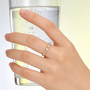Bague de fiançailles et d'éternité pour femme, plaquée or jaune 18 carats, avec diamant de laboratoire taille brillant rond, style vintage - Product Image 4