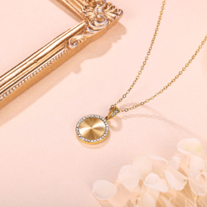 Оптовая продажа модных украшений HOVANCI: индивидуальные кулоны-цепочки из нержавеющей стали 304/316L с цирконом, водонепроницаемые, в форме креста и сердца, для свитеров - Product Image 3