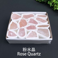 Vente en gros de coffret cadeau en pierre de guérison en cristal brut fait à la main poli sur le thème de l'amour