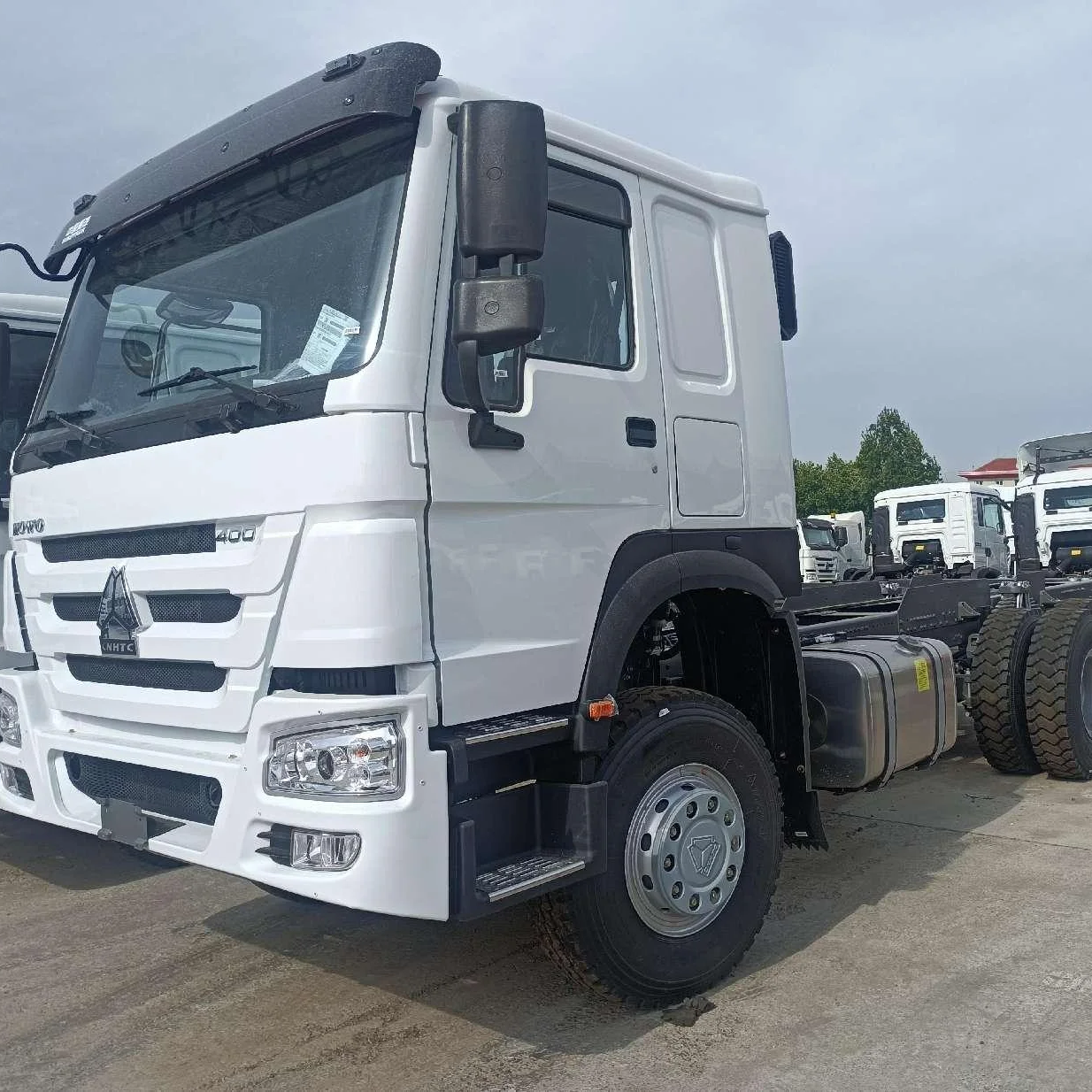 トラック Sinotruk Howo ZZ1257V5847B1 Truck for Sale - 400L Fuel Tank, 31T