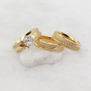 Magnifique <span class=keywords><strong>Bague</strong></span> de Couple pour Demandes en <span class=keywords><strong>Mariage</strong></span>, Bagues de Fiançailles en Diamant CZ, 3 Pièces en Acier Inoxydable Plaqué <span class=keywords><strong>Or</strong></span> pour Fête Nuptiale Féminine - Product Image 4