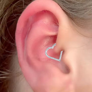 Anneau de nez double couche en titane en forme de cœur F136 pour piercing du cartilage de l'oreille - Product Image 4