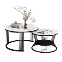 Table basse de style nordique avec plateau en dalle de roche luxueuse et structure en acier inoxydable, idéale pour salon moderne ou petit appartement