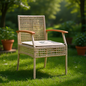 Chaise de jardin beige en rotin PE avec accoudoirs en teck et pieds coniques, mobilier d'extérieur au design élégant et construction durable - Product Image 2