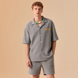 Abiti da spiaggia <span class=keywords><strong>estivi</strong></span> da <span class=keywords><strong>uomo</strong></span> 2 pezzi camicie a maniche corte e Shorts per le vacanze set di tute in maglia Waffle per <span class=keywords><strong>uomo</strong></span> - Product Image 3