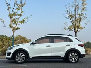 <span class=keywords><strong>2019</strong></span> <span class=keywords><strong>KX</strong></span> CROSS 1.4L GLS Hatchback Automatique Volant à Gauche Sièges en Tissu Pneus R16 Caméra Arrière Intérieur Sombre Écran Tactile Euro V - Product Image 5