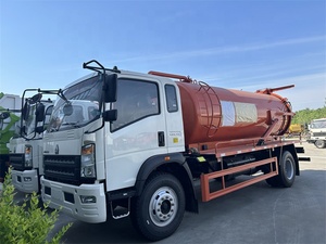 Fabriqué en Chine howo camion aspirateur d'égout à 6 roues 10000L pour fosses septiques 4*2 camion à jet d'égout de <span class=keywords><strong>10000</strong></span> <span class=keywords><strong>litres</strong></span> à vendre - Product Image 3